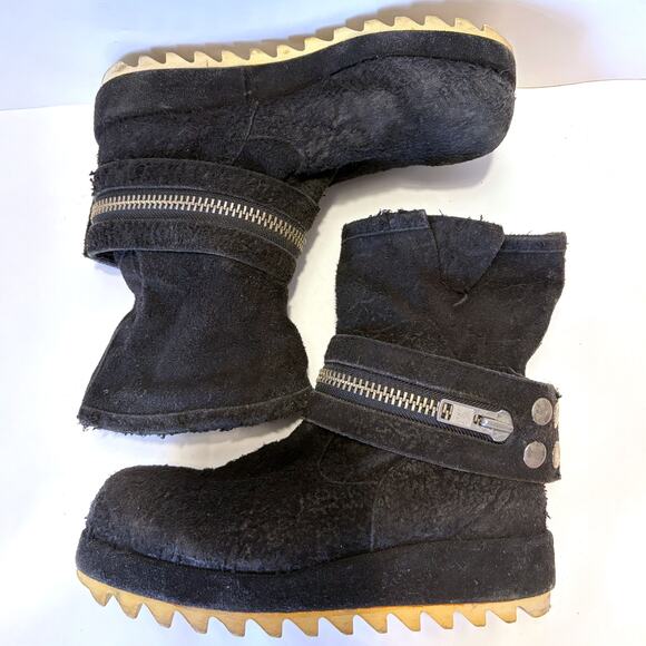 COMME DES GARCONS Textured Leather Zipped Ankle Boots in Black Size 8 - Picture 8 of 14